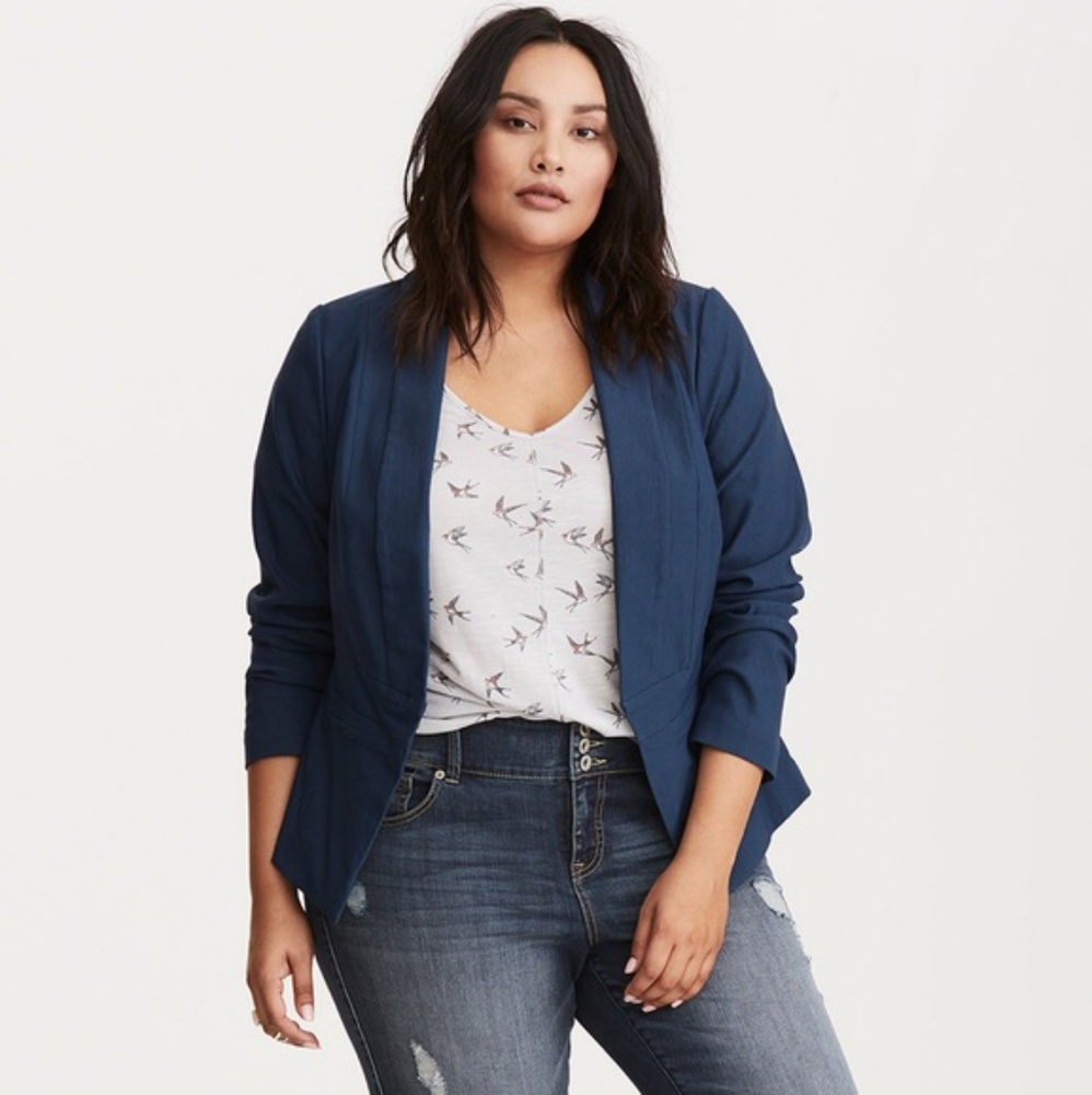 Torrid Navy Cutaway Blazer, sz 3. NWT